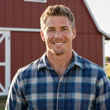 Profile photo of Caleb T., Corn & Soybean farmer in Iowa