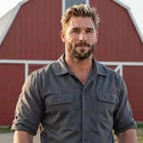 Profile photo of Nate J., Hog & Grain farmer in Minnesota