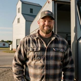 Profile photo of Dale W., Grain Truck Driver farmer in Kansas
